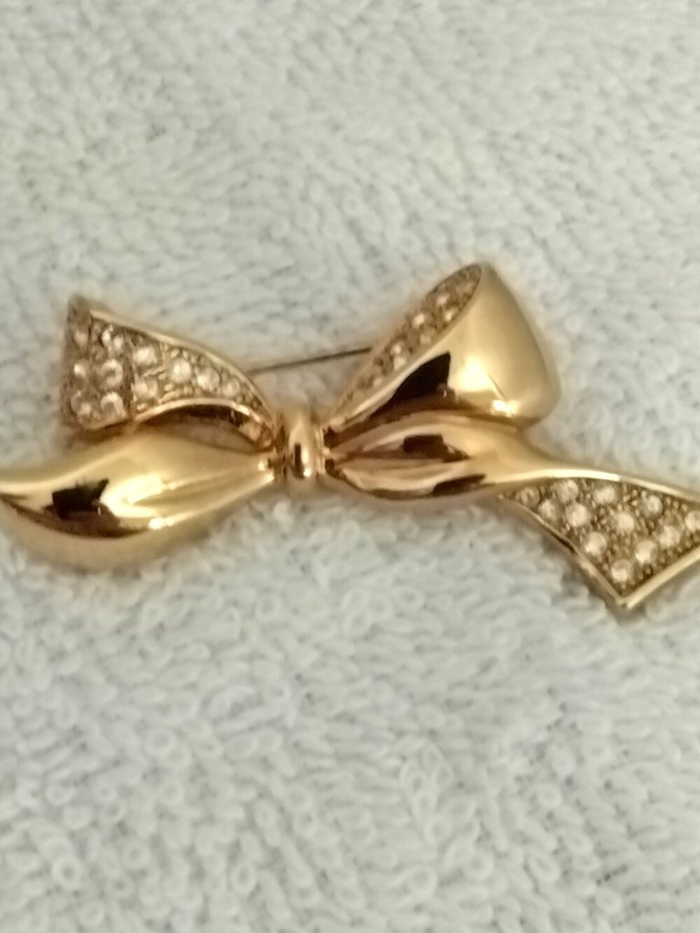 Gold Bow Brooch with Clear Stones – 2.5" Vintage Style